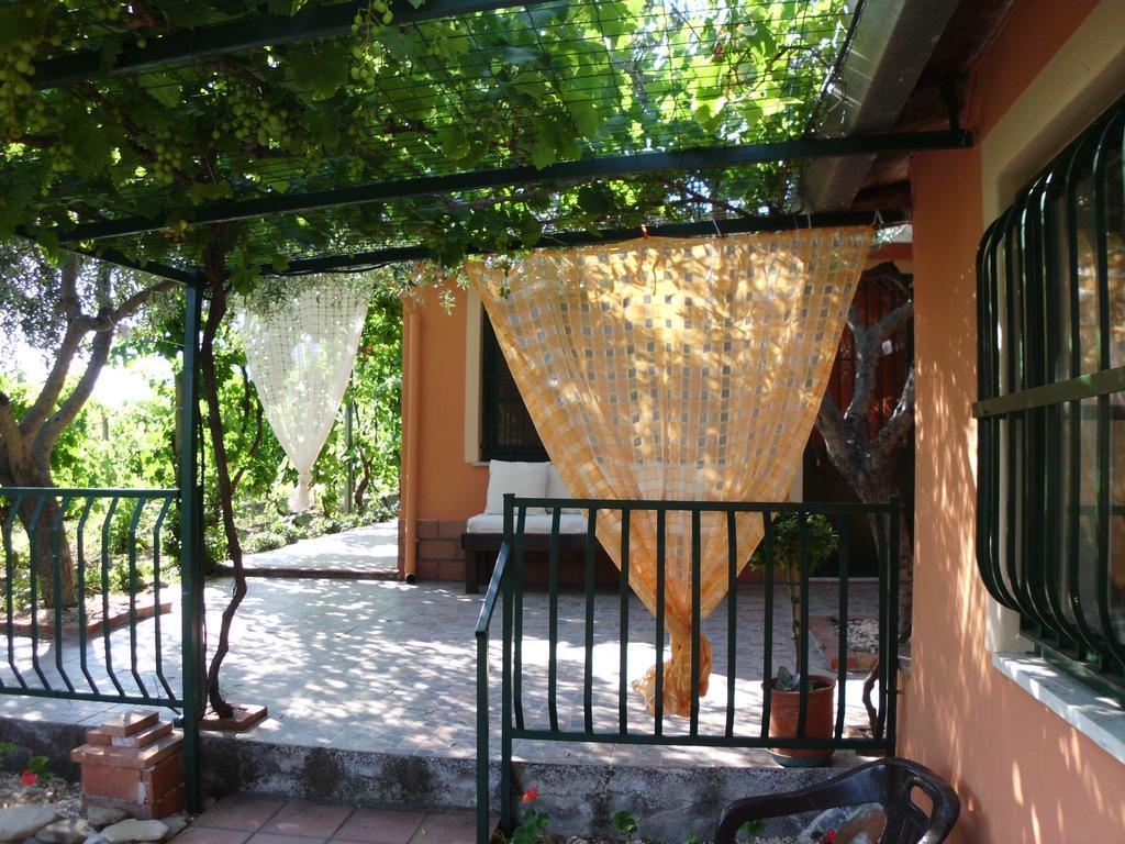 Il Vigneto "Cottage" Gaggi Exterior photo